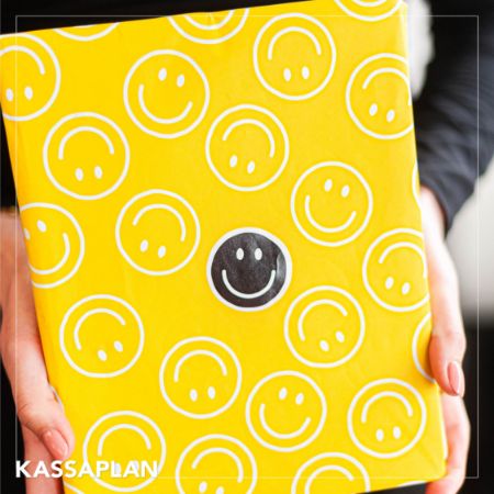 Sfeerbeeld - Coated papier 100m - Smiley Zwart AZ Geel