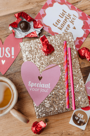 Rode hart wenskaart met kus!