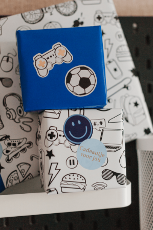 	smiley stickers - 4 kleurrijke ronde wensetiketten met gouden smiley