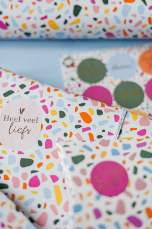 Afbeeldingen van KP® Cadeaupapier 50cm 200m - Terrazzo (roze)