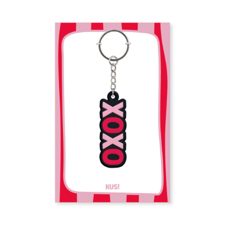 Kusje en een knuffel cadeau - XOXO 3D PVC sleutelhanger met bijpassend kaartje